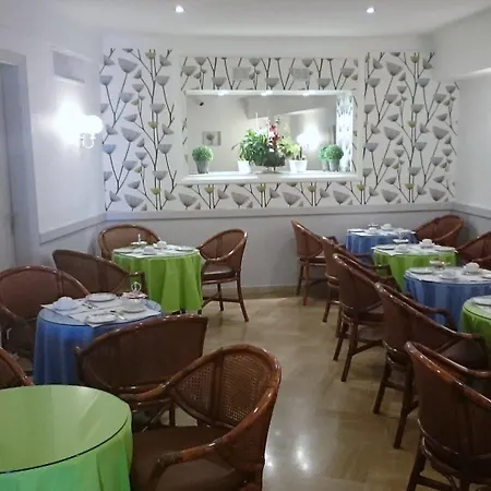 Ambassador, Completely Renovated 니스