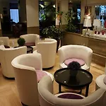 Ambassador, Completely Renovated 4*