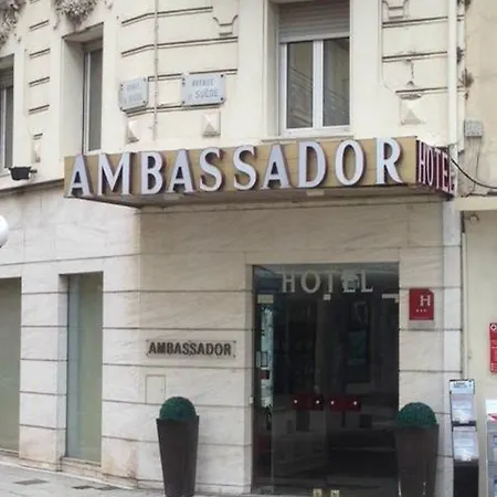 Отель Ambassador, Completely Renovated