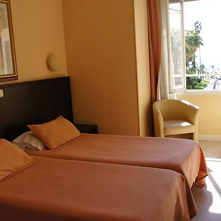 Ambassador, Completely Renovated 4* Ницца