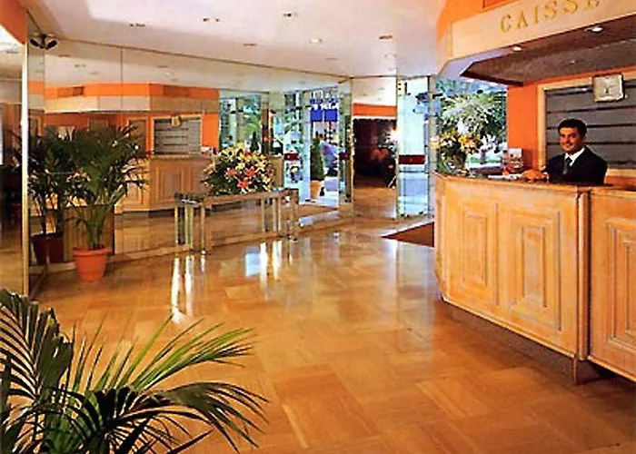 Hotel Ambassador, Completely Renovated 4*