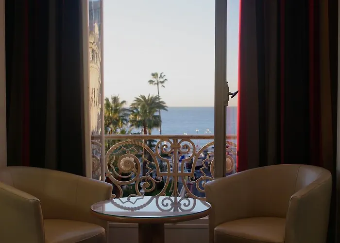 Ambassador, Completely Renovated Nice