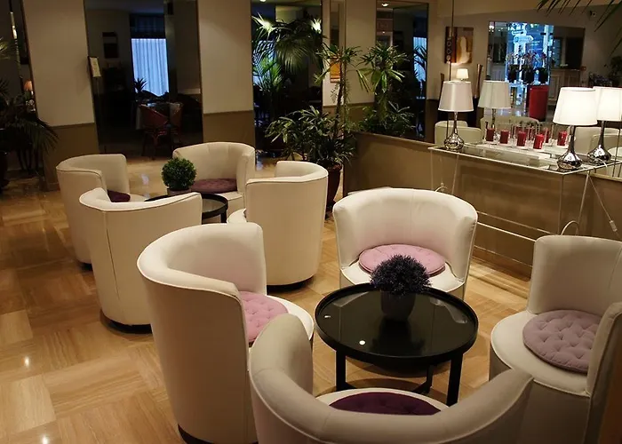 Ambassador, Completely Renovated 4*