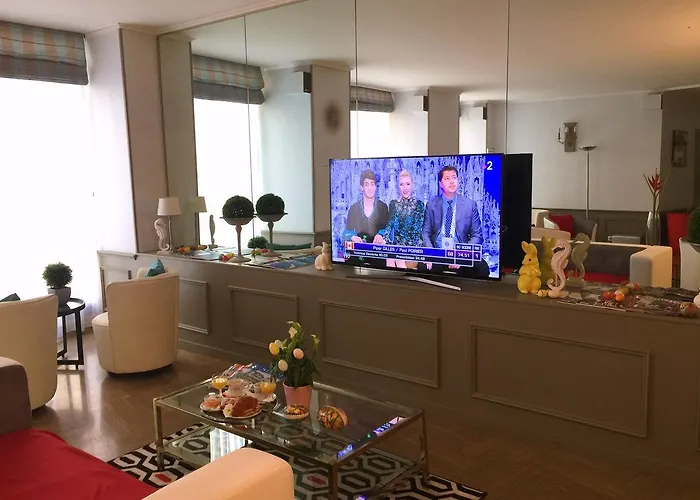 ホテル Ambassador, Completely Renovated