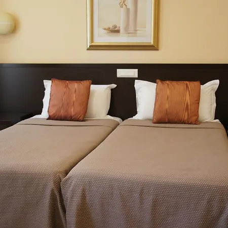 Ambassador, Completely Renovated Otel 4*