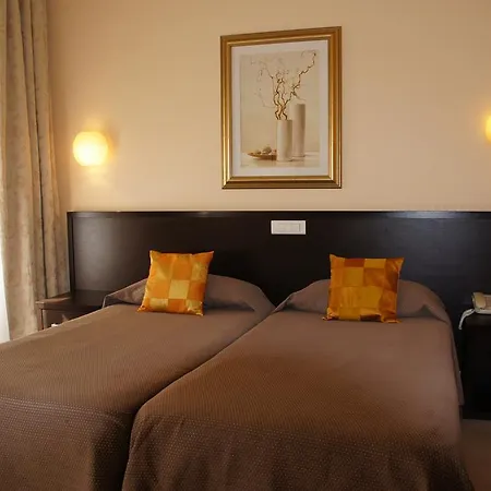Ambassador, Completely Renovated ניס