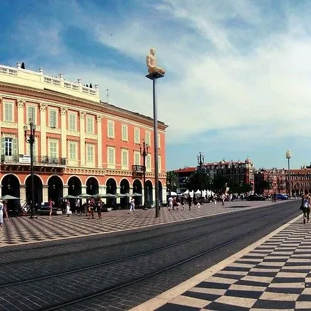 Hotel Ambassador, Completely Renovated 4*