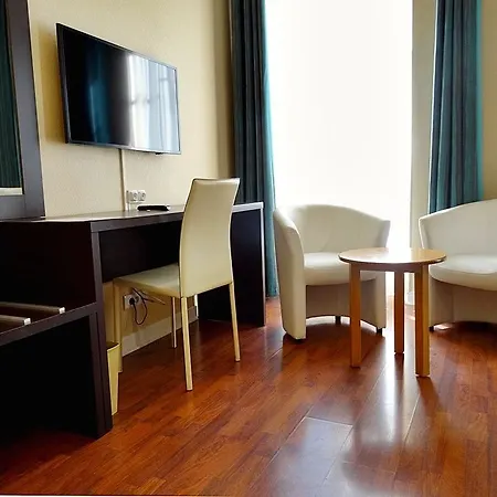Hotel Ambassador, Completely Renovated 4*