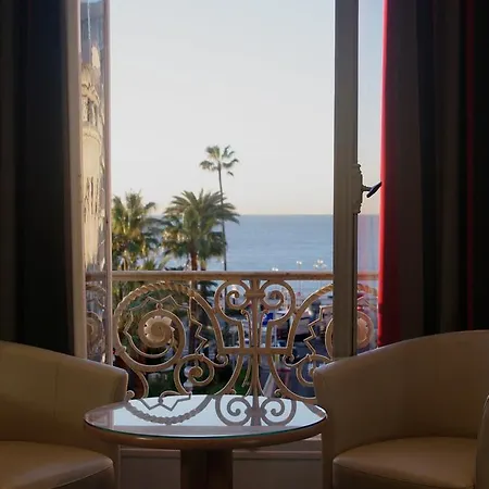 Ambassador, Completely Renovated Nice