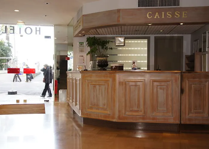 Ξενοδοχείο Ambassador, Completely Renovated 4*
