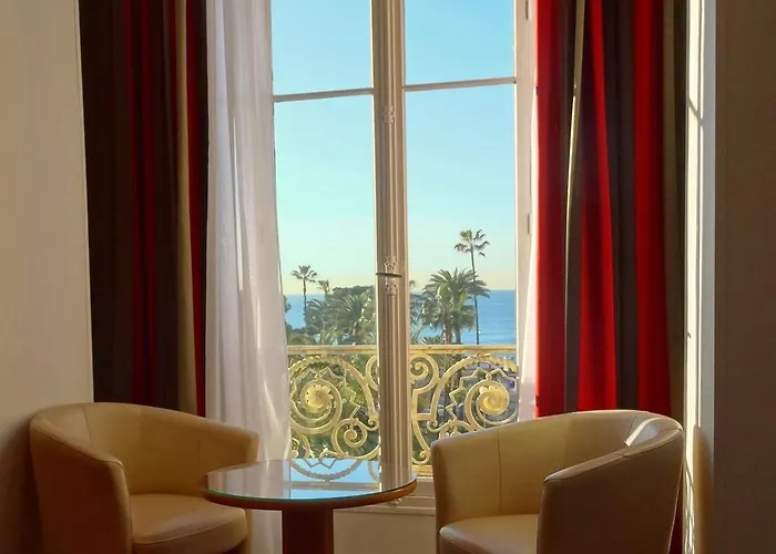 Ambassador, Completely Renovated Ξενοδοχείο