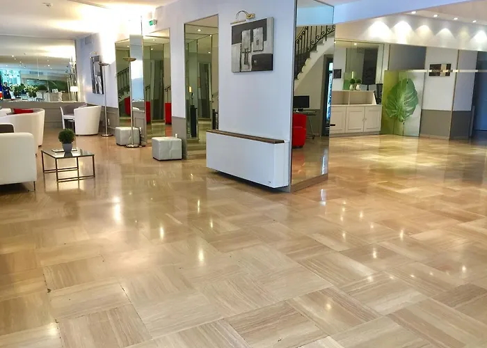 Ambassador, Completely Renovated Ξενοδοχείο 4*