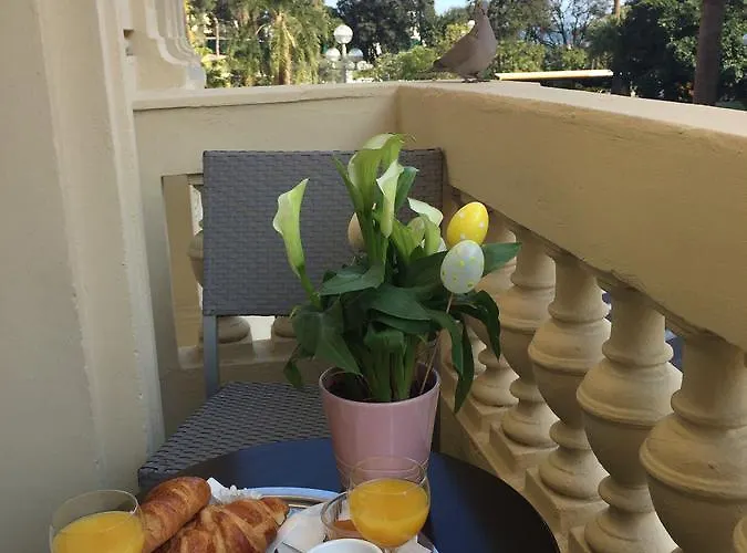 Ξενοδοχείο Ambassador, Completely Renovated 4*