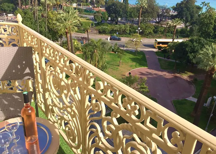 Ξενοδοχείο Ambassador, Completely Renovated Νίκαια