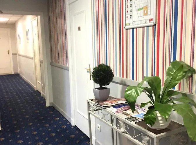 Ambassador, Completely Renovated 4* Νίκαια