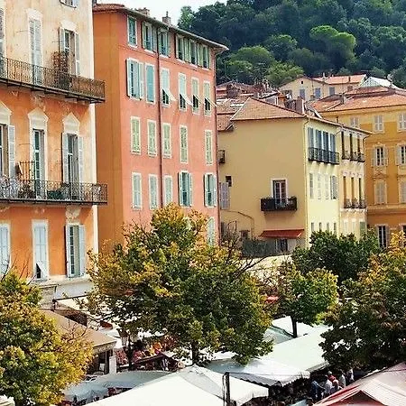 Ambassador, Completely Renovated 4*