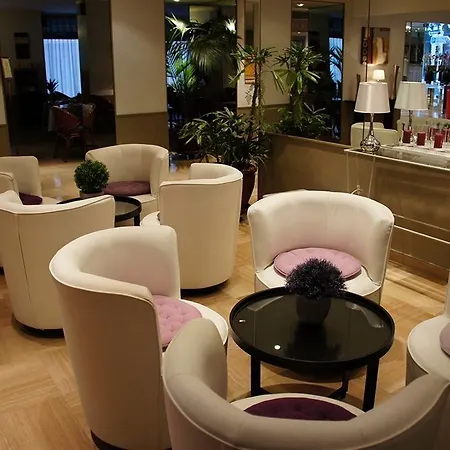 Ambassador, Completely Renovated 4*