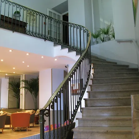 Ambassador, Completely Renovated 4* Nizza