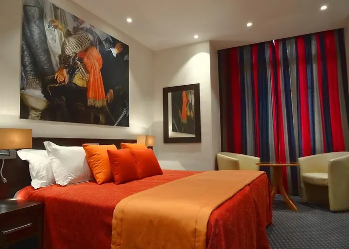 호텔 Ambassador, Completely Renovated 니스