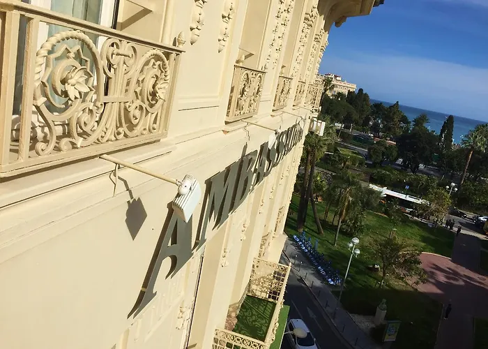 Ambassador, Completely Renovated 4* 니스