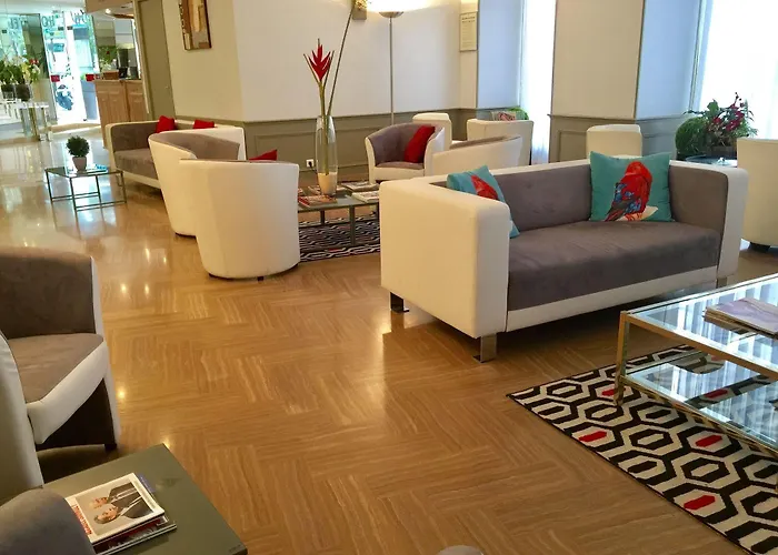 호텔 Ambassador, Completely Renovated 니스