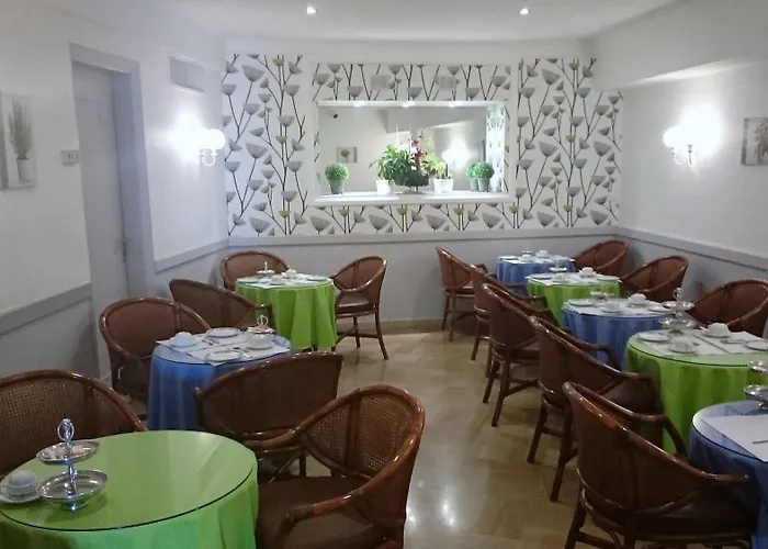 Ambassador, Completely Renovated 니스